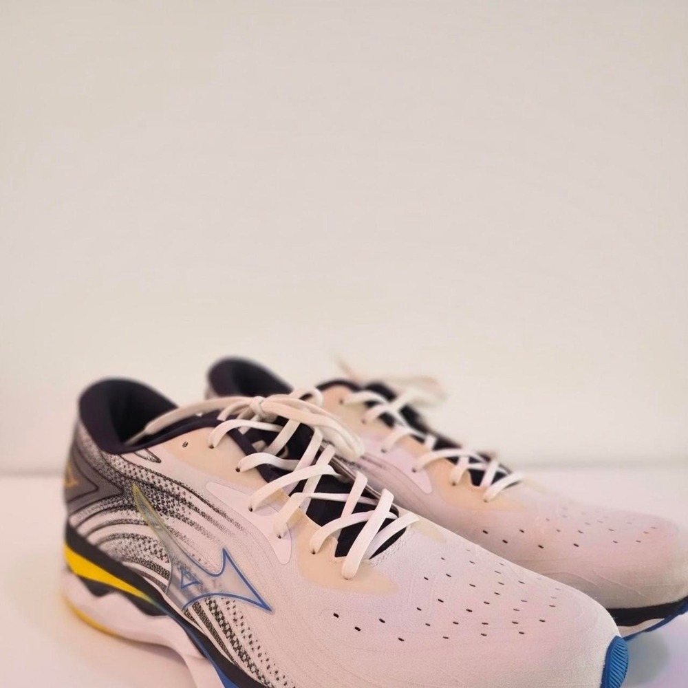 Mizuno Wave Sky Running Shoes